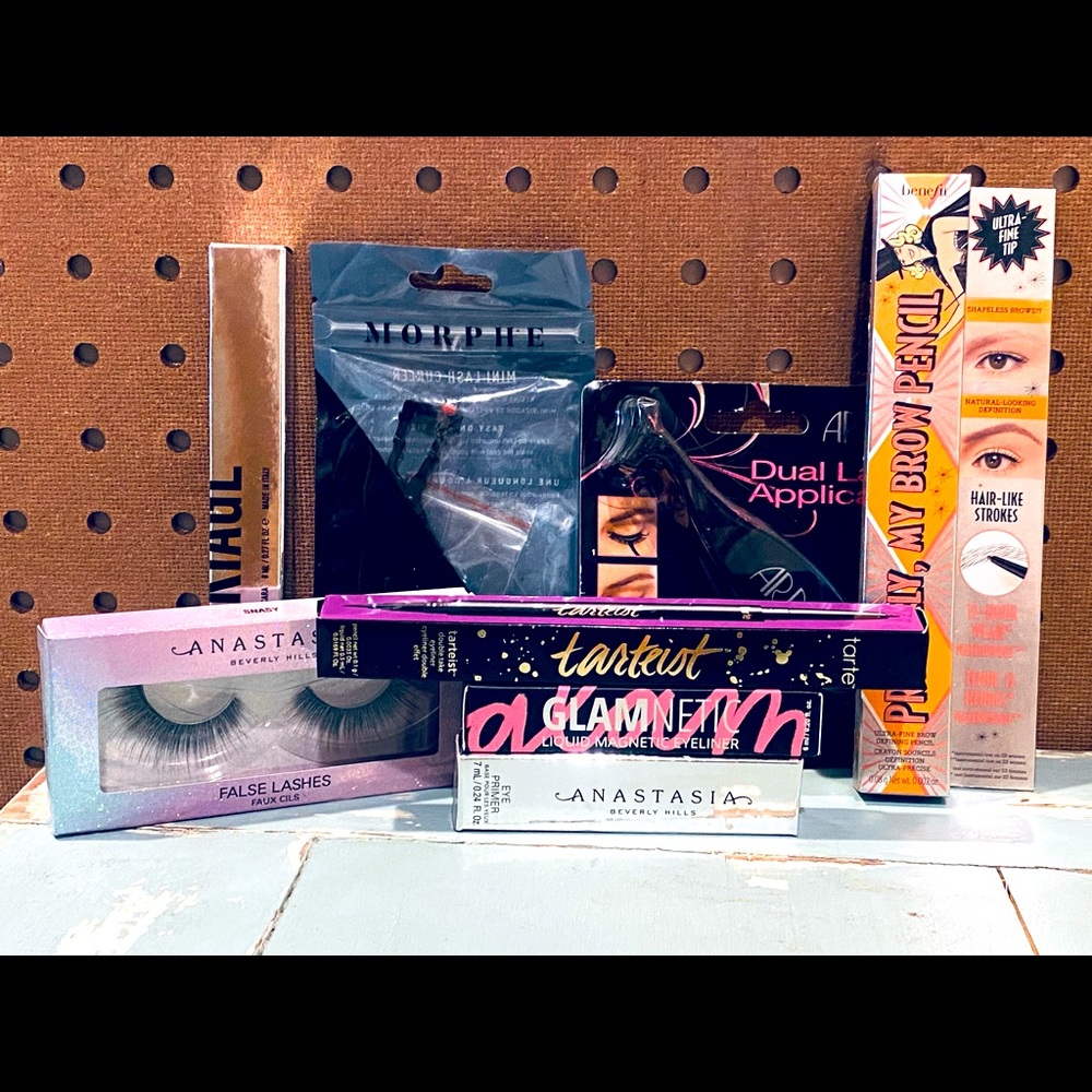 Nwt eye bundle